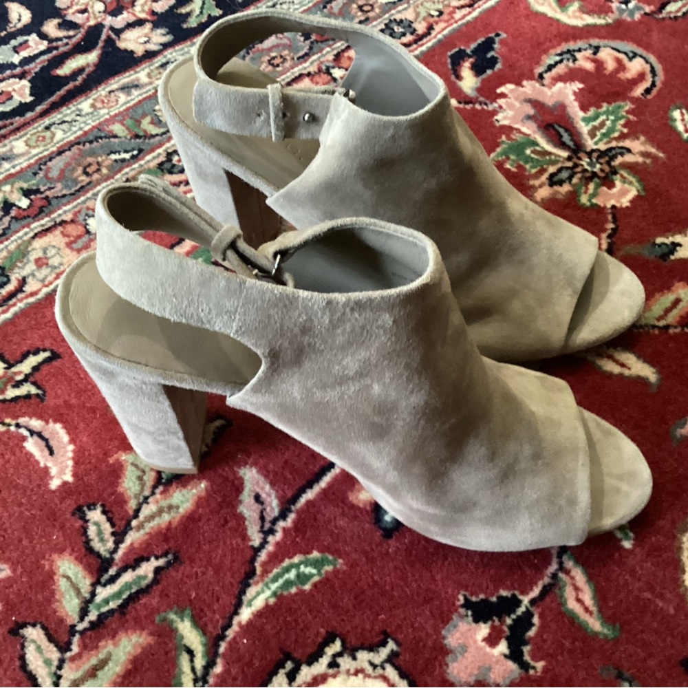 Women's Suede Open-Toe Block Heel Sandals - Taupe